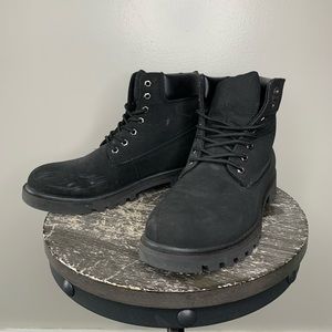 Black Levi boots